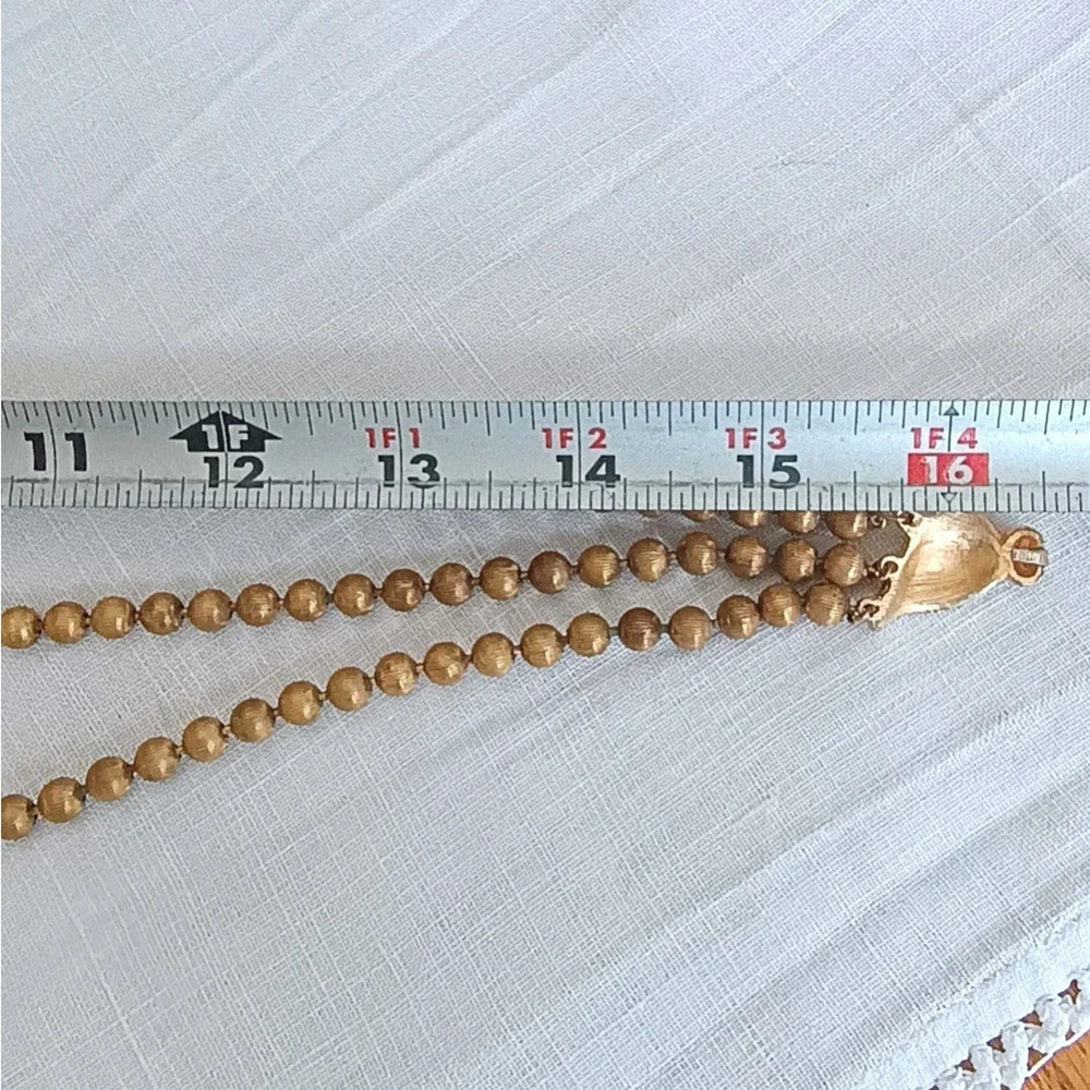 Unbranded gold tone